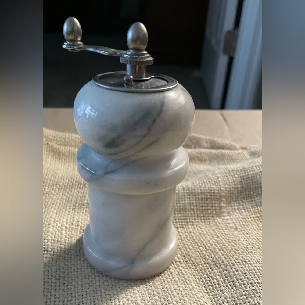 Marble Pill Crusher/Grinder